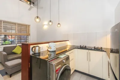 Spacious One Bedroom Apartment- Home Like Setting