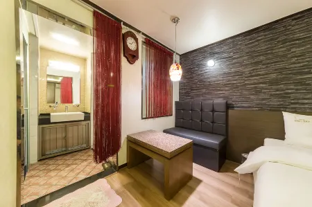 Dongsuwon Gallery Отели рядом с достопримечательностью «Hwaseong Haenggung»