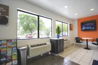 Motel 6 Lantana, FL فنادق في Manalapan