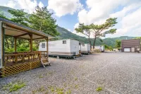 丹陽郡松樹大篷車露營