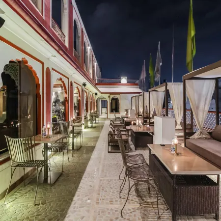 Hotel Arco Palace