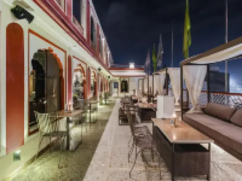Hotel Arco Palace