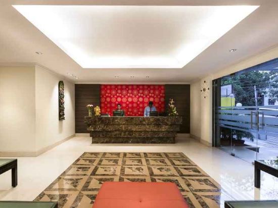 The Lotus Apartment Hotel, Burkit Road