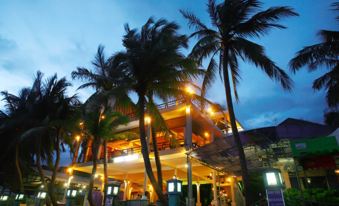 Blue Sea Waves Resort
