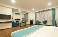 Voyage Glenz Resort Hotels near View point