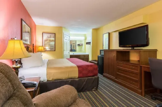 Econo Lodge Tupelo Barnes Crossing