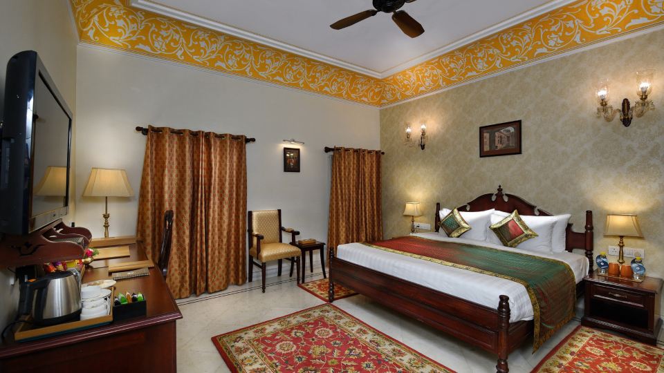 BrijRama Palace, Varanasi - by the Ganges