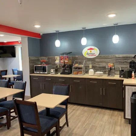 Super 8 by Wyndham Cookeville