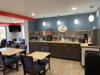 Super 8 by Wyndham Cookeville - 朝食