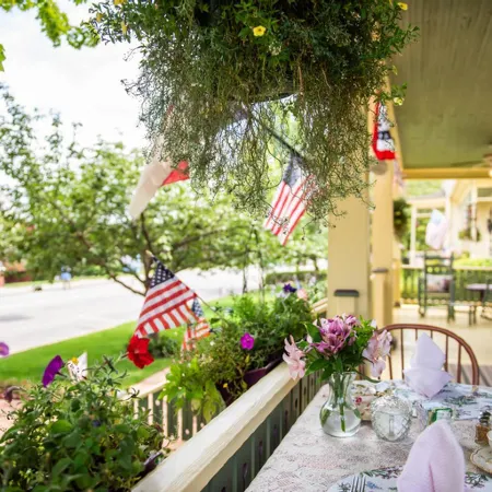 Carrier Houses Bed & Breakfast