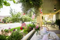 Carrier Houses Bed & Breakfast Отели в г. Грин Крик