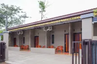 RedDoorz Syariah Near Exit Tol Pemalang Comal 2 Hotels near PodoMoro Copy & Print