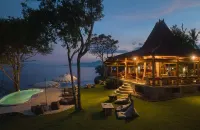 Bali Cliff Glamping Hoteles cerca de Seventyseven Shop