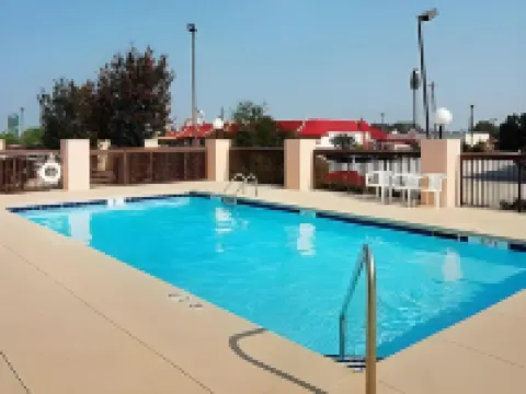 Holiday Inn Express ANDERSON-I-85 (EXIT 27-HWY 81) by IHG Hotels in Anderson