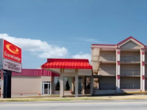Econo Lodge Hotels in Fulton County