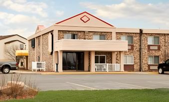 Super 8 by Wyndham Monticello