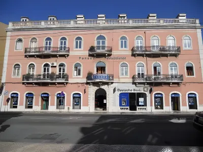 Belém Tejo - Setubalense Hotel berhampiran Jerónimos Monastery