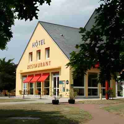 Logis Hôtel de la Loire Hotel Exterior