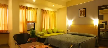 Hotel Orient Crown, Kolhapur