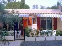 Les Chambres d'Hotes au Bois Fleuri Hotels in Puget-sur-Argens