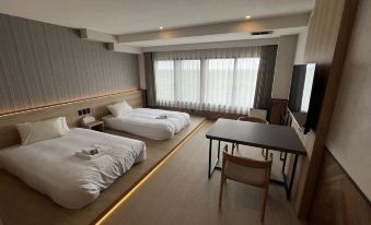 Luana Hasunuma Hotel&Cafe