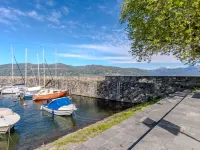 Attilio Lake Front View - Homestay