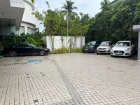 Vivanta Thiruvananthapuram - parking