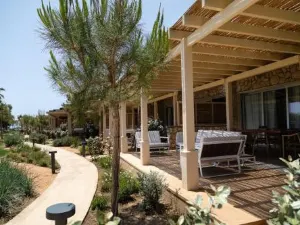 埃利亞海灘奢華套房飯店