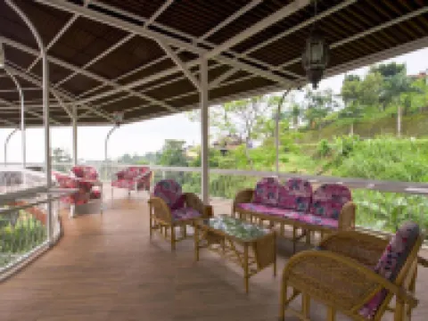 Capital O 3359 Pondok Wisata Jaden Trawas Mojokerto Hotels in Trawas