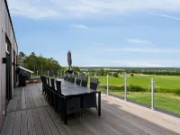 "Ann" - 1.3km from the Sea
