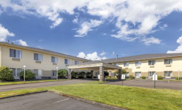 Comfort Suites Near Vancouver Mall