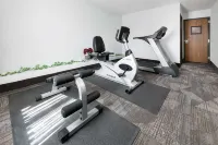 Super 8 by Wyndham Grapevine/DFW Airport Northwest - Gym