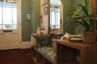 Fairlawn House فنادق في أبافون