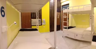 Hashtag Traveler's Hotel a 