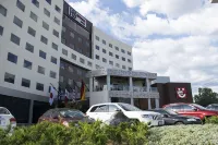 HS Hotsson Hotel Silao - parking