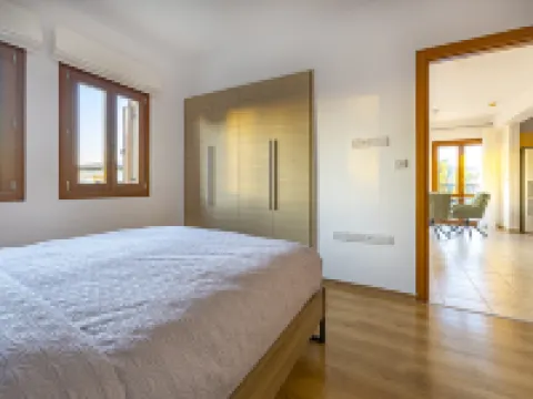 Bright apartment with shared pool in Aphrodite Hills Hotel di Kouklia