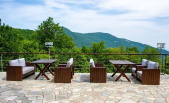 Manthos Mountain Resort & Spa