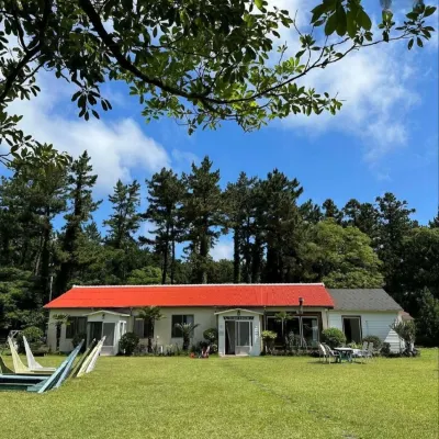Jeju Oreum Guesthouse โรงแรมใกล้ป่าบีจารัม