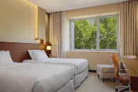 Four Points by Sheraton Kecskemet Hotel & Conference Center Hotels near Magyarkert főbejárat