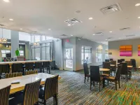 Residence Inn Denton デントンのホテル