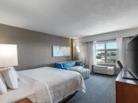 Courtyard Columbus Easton Hotels in Columbus