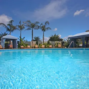 Portola Hotel & Spa Hotels near Old Fisherman's Wharf