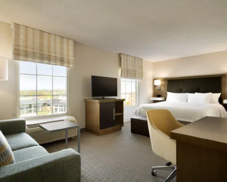 Hampton Inn & Suites Newport/Middletown Hotels in Middletown