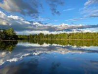 5-bed house with pool in Dordogne, walk to beach and restaurants Hotels in Saint-Estephe