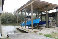 Reel'em in Lodge - Reel Fisherman Stay and Play.  We Speak Fish!