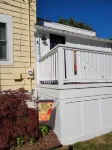 Walk Downtown, Close to the Lake, Pet Friendly with No Pet Fees!