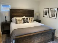 Beautiful 2BD + 2BA Home! King Beds! Hot Tub! Pool! Walk to downtown.