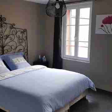 Appartement Typique de 54 m², Plein Centre au Calme Rooms