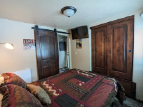 Heigh Ho Tiny Home 30 minutes from Yellowstone