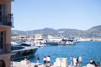 Rare! Saint-Tropez Port – Quai d'Honneur, Terrace, Sea View, 100m², A/C - Ocean View